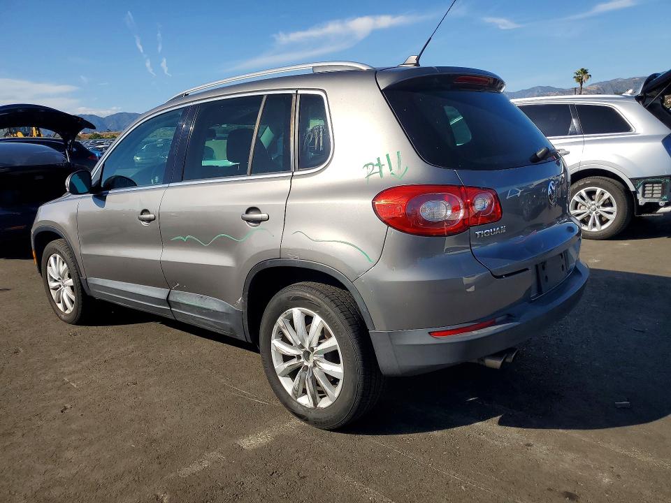Продаж на аукціоні авто 2011 Volkswagen Tiguan, vin: WVGAV7AX2BW504233, номер лоту: 49685616