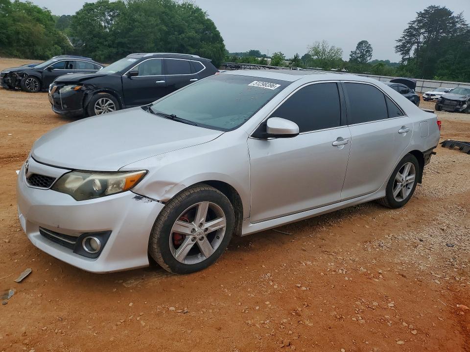 51298396 :رقم المزاد ، 4T1BF1FK5EU322506 vin ، 2014 Toyota Camry مزاد بيع