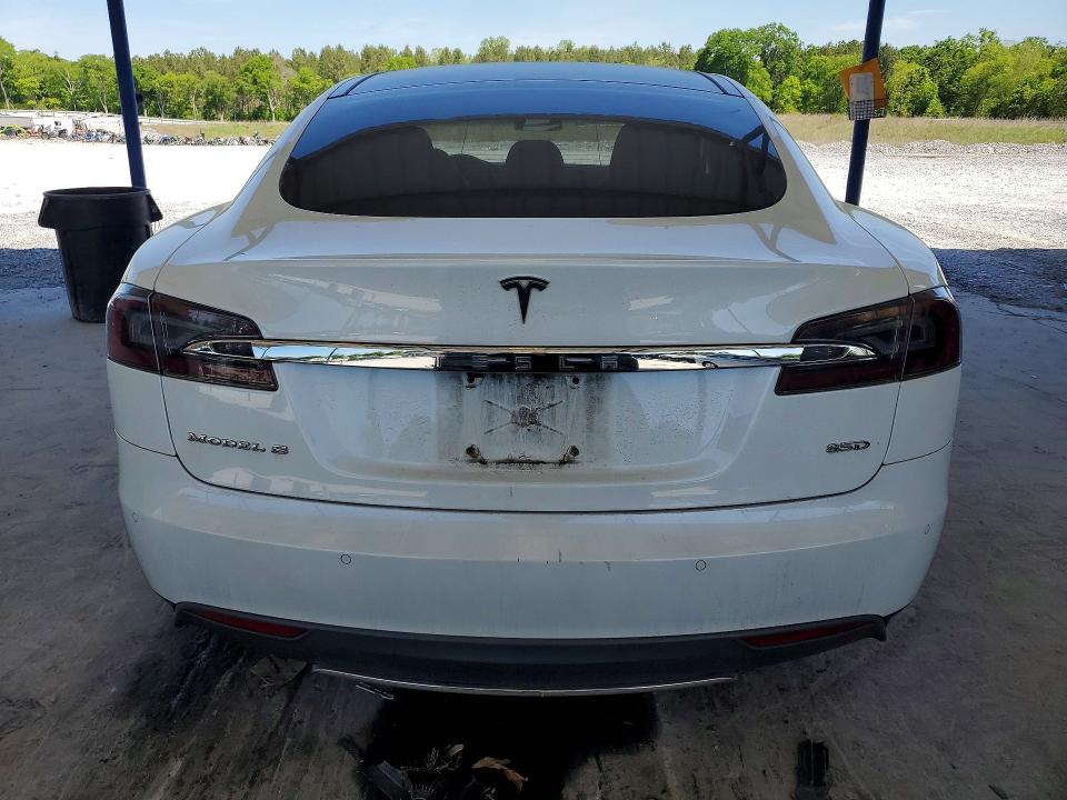 Продажа на аукционе авто 2015 Tesla Model S, vin: 5YJSA1E23FF116633, номер лота: 49614926