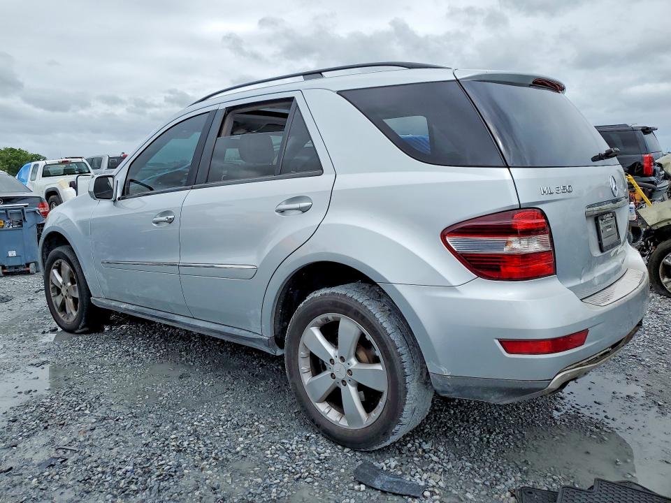 49064406 :رقم المزاد ، 4JGBB86E29A485071 vin ، 2009 Mercedes-benz Ml مزاد بيع