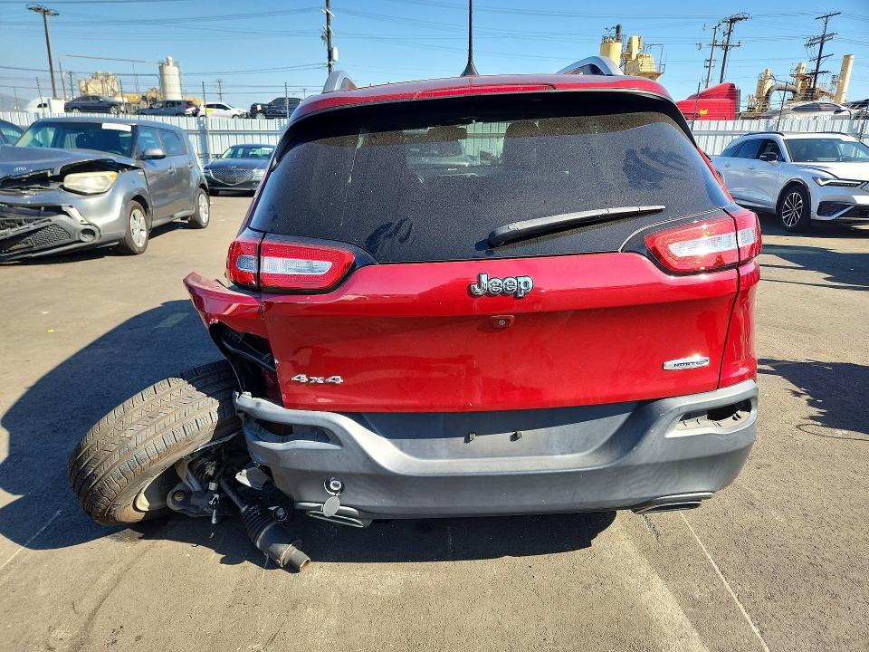 48952776 :رقم المزاد ، 1C4PJMCS9HW595102 vin ، 2017 Jeep Cherokee مزاد بيع