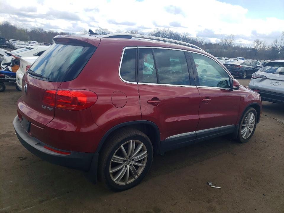 49079036 :رقم المزاد ، WVGAV3AX1DW098375 vin ، 2013 Volkswagen Tiguan مزاد بيع