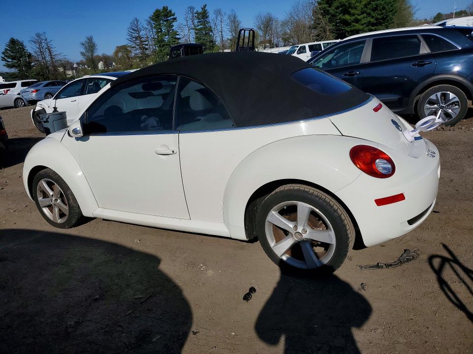 49284326 :رقم المزاد ، 3VWFG31Y47M411059 vin ، 2007 Volkswagen New Beetle مزاد بيع