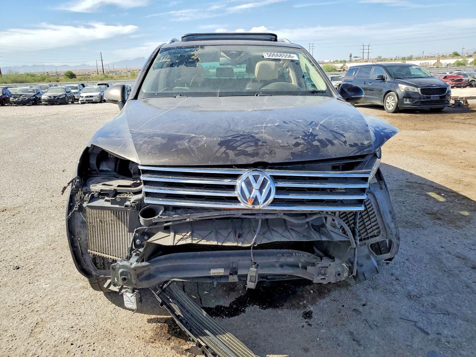 50668556 :رقم المزاد ، WVGEP9BP9GD003090 vin ، 2016 Volkswagen Touareg مزاد بيع