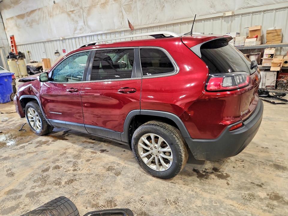 49564716 :رقم المزاد ، 1C4PJLCB6KD221849 vin ، 2019 Jeep Cherokee مزاد بيع