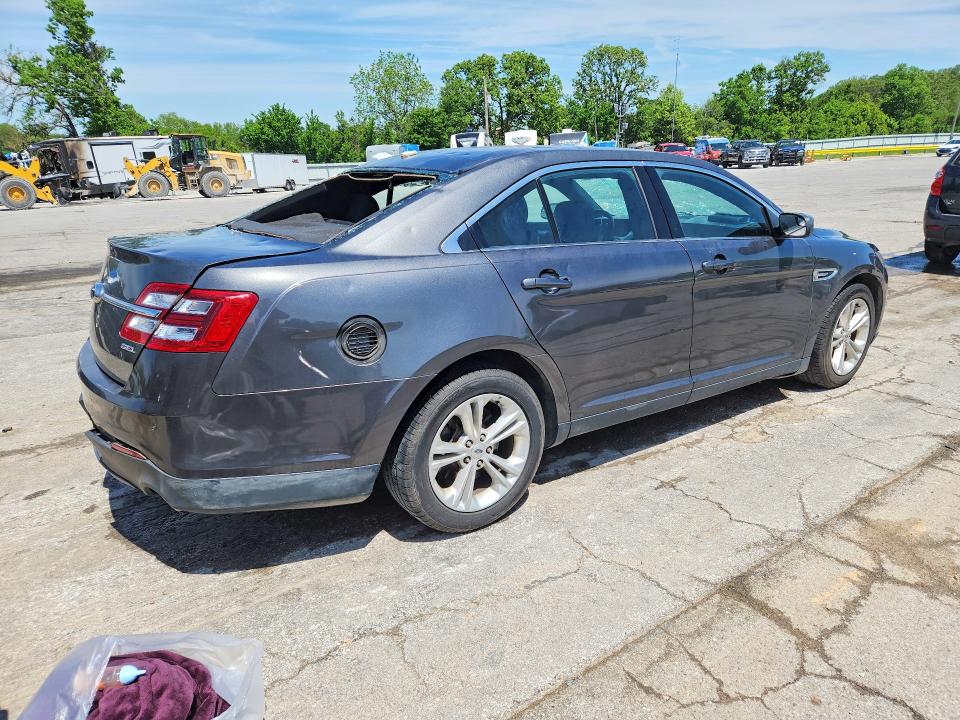 2015 Ford Taurus მანქანა იყიდება აუქციონზე, vin: 1FAHP2E84FG196085, აუქციონის ნომერი: 51846476