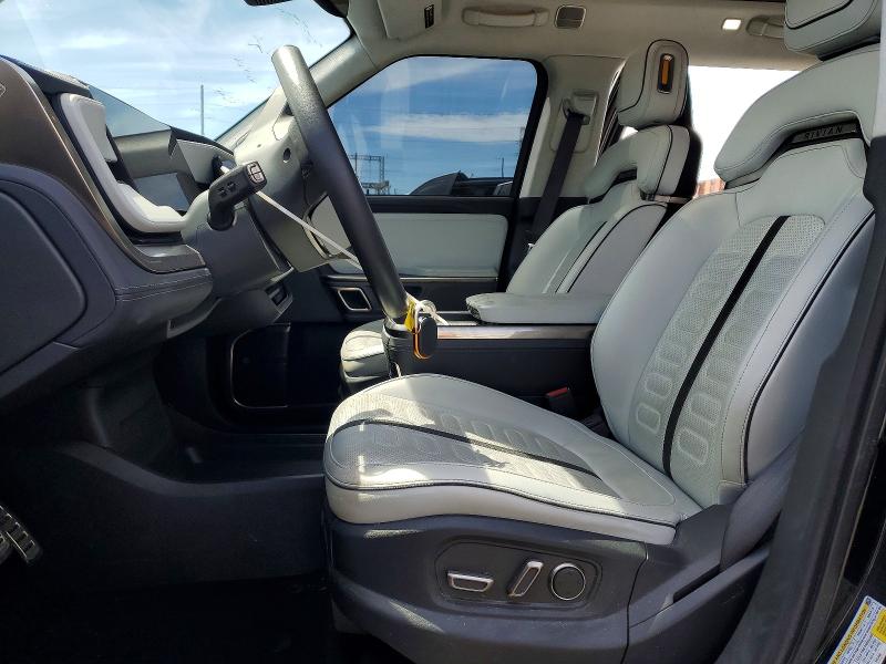 49705566 :رقم المزاد ، 7PDSGABA1PN028086 vin ، 2023 Rivian R1s مزاد بيع