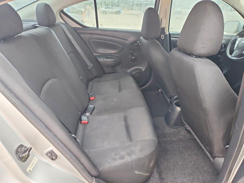 50647076 :رقم المزاد ، 3N1CN7AP5KL813359 vin ، 2019 Nissan Versa مزاد بيع
