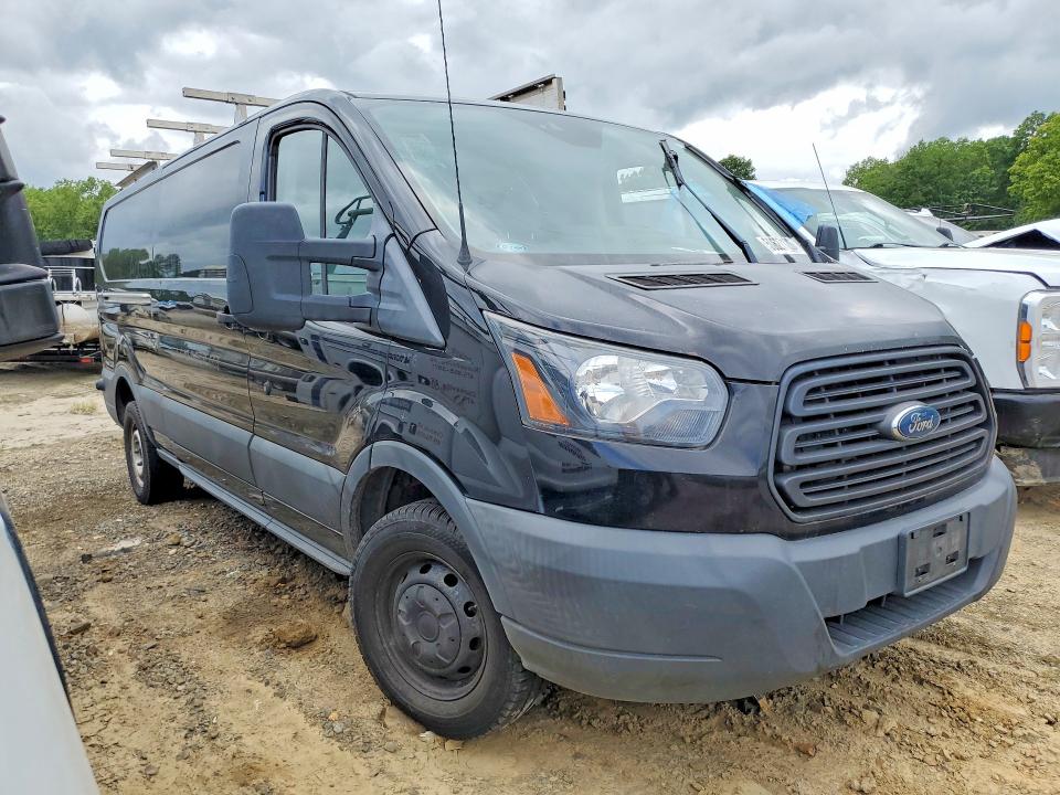 50627126 :رقم المزاد ، 1FTBW2YG5JKB30818 vin ، 2018 Ford Transit مزاد بيع