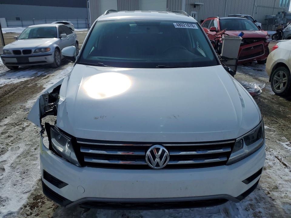 48021076 :رقم المزاد ، 3VV0B7AX5KM005498 vin ، 2019 Volkswagen Tiguan مزاد بيع