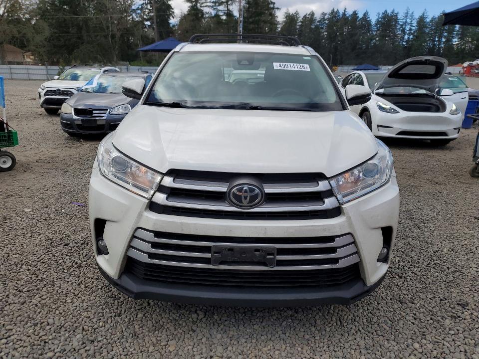 Продажа на аукционе авто 2019 Toyota Highlander, vin: 5TDJZRFH9KS620437, номер лота: 49014126