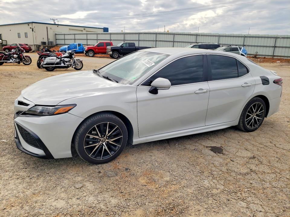 77203975 :رقم المزاد ، 4T1G11AK2RU237253 vin ، 2024 Toyota Camry مزاد بيع