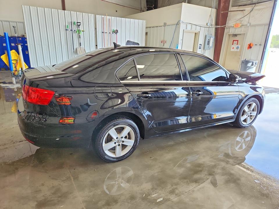 50309606 :رقم المزاد ، 3VWLL7AJXEM408060 vin ، 2014 Volkswagen Jetta مزاد بيع