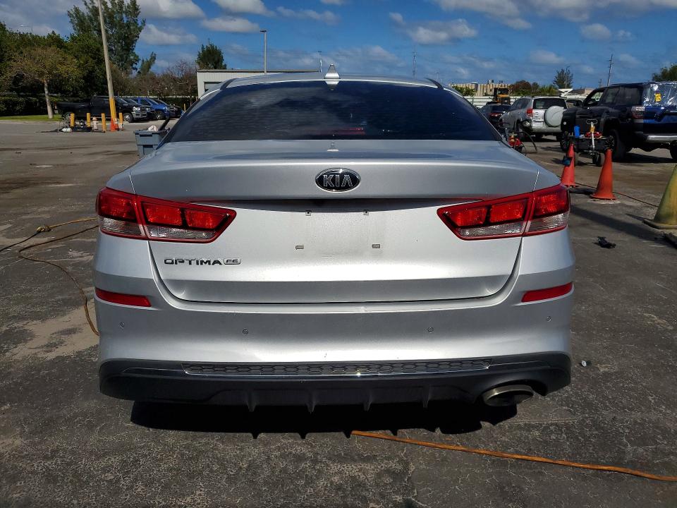 2020 Kia Optima მანქანა იყიდება აუქციონზე, vin: 5XXGT4L31LG437446, აუქციონის ნომერი: 50402566
