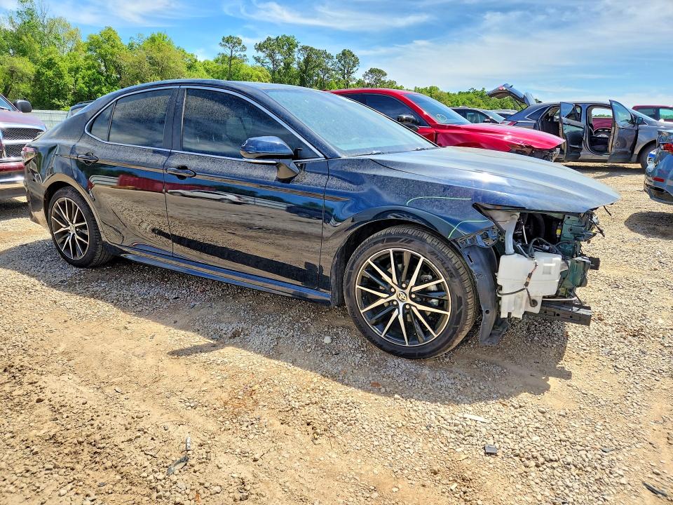 48399616 :رقم المزاد ، 4T1G11BK2MU034578 vin ، 2021 Toyota Camry مزاد بيع