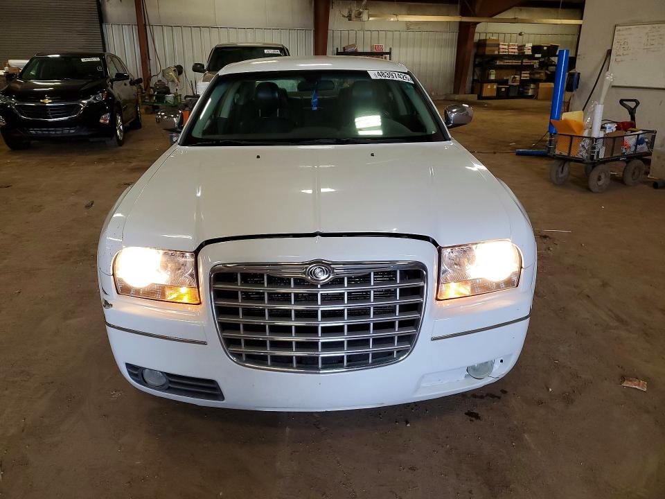 48397426 :رقم المزاد ، 2C3CA5CV5AH315196 vin ، 2010 Chrysler 300 مزاد بيع