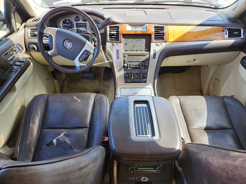 2010 Cadillac Escalade მანქანა იყიდება აუქციონზე, vin: 1GYUKDEF7AR257745, აუქციონის ნომერი: 50835856