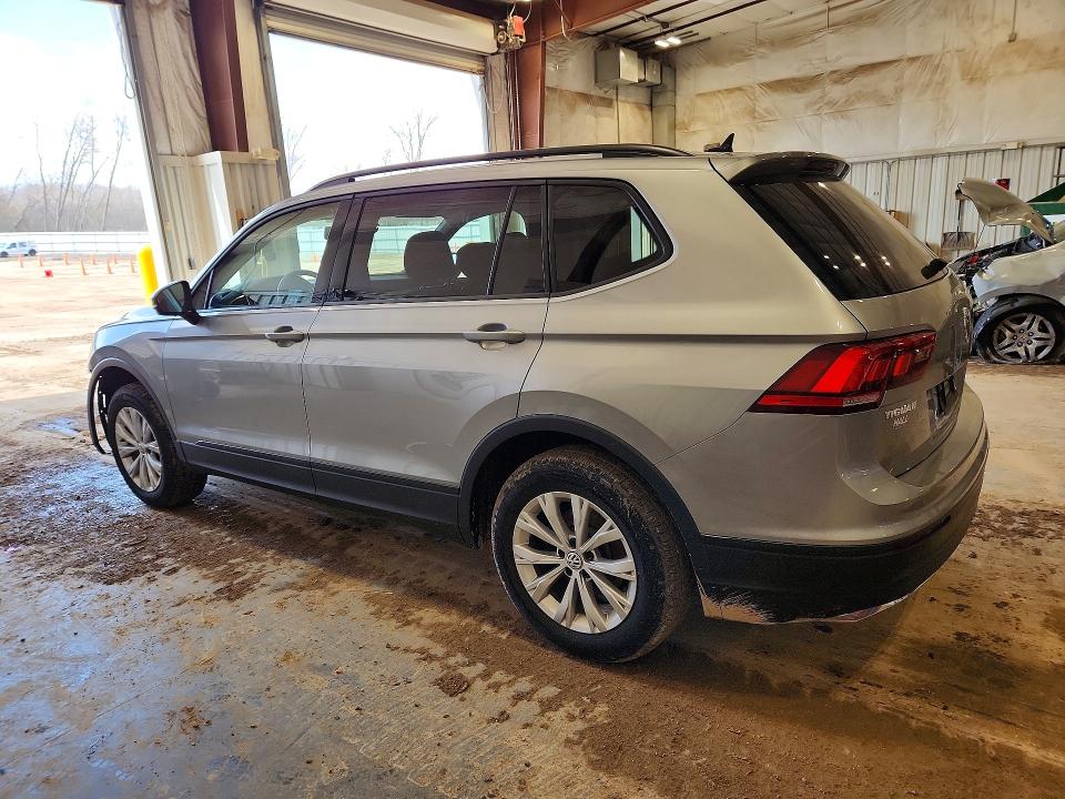 49953426 :رقم المزاد ، 3VV1B7AX4LM163336 vin ، 2020 Volkswagen Tiguan مزاد بيع