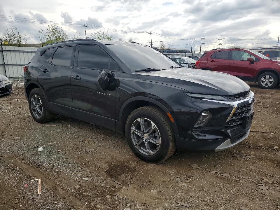 Продажа на аукционе авто 2024 Chevrolet Blazer, vin: 3GNKBHR4XRS159452, номер лота: 51139206
