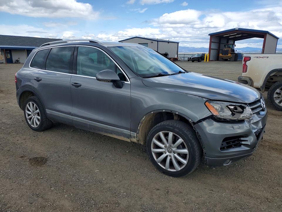 49994546 :رقم المزاد ، WVGFF9BP3BD002243 vin ، 2011 Volkswagen Touareg مزاد بيع