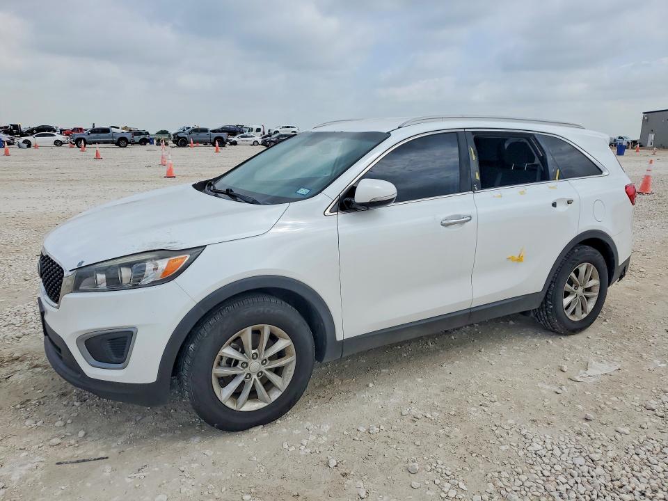 51022586 :رقم المزاد ، 5XYPG4A34HG226770 vin ، 2017 Kia Sorento مزاد بيع