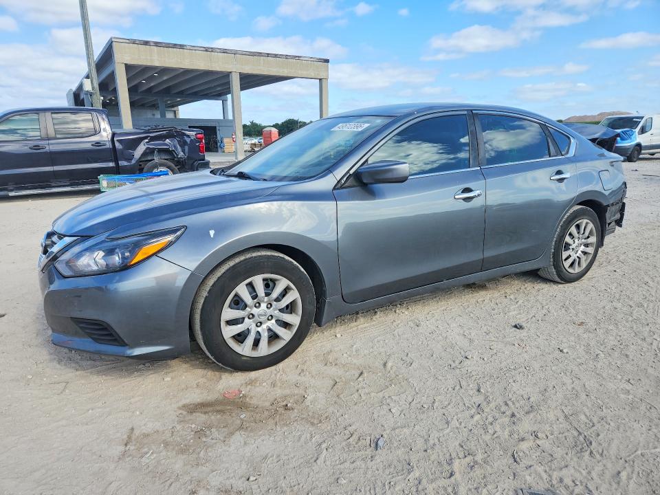 Продаж на аукціоні авто 2017 Nissan Altima, vin: 1N4AL3AP1HC246645, номер лоту: 49612396