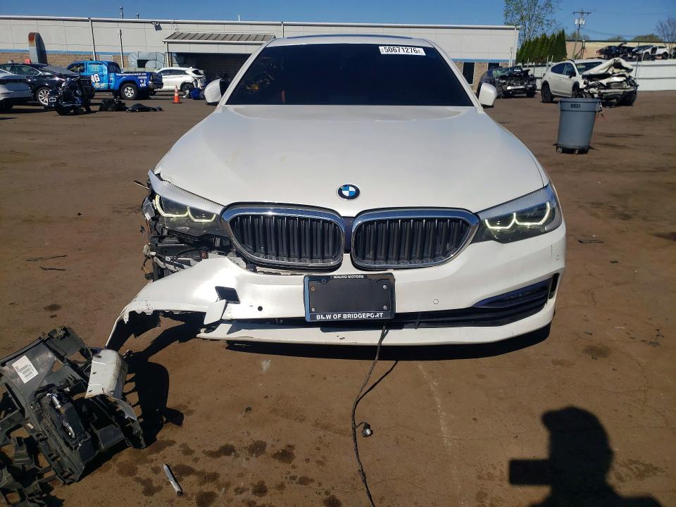 50671276 :رقم المزاد ، WBAJA7C56JWA72627 vin ، 2018 Bmw 530 مزاد بيع