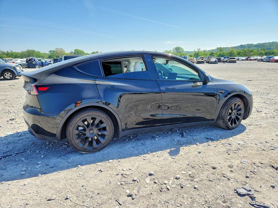 Продаж на аукціоні авто 2021 Tesla Model Y, vin: 5YJYGAEE0MF202403, номер лоту: 51023476