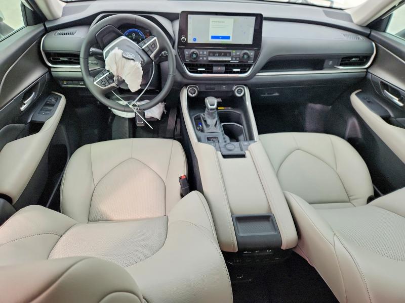 2026 Toyota Grand Highlander Hybrid მანქანა იყიდება აუქციონზე, vin: 5TDACAB52TS075388, აუქციონის ნომერი: 48765656