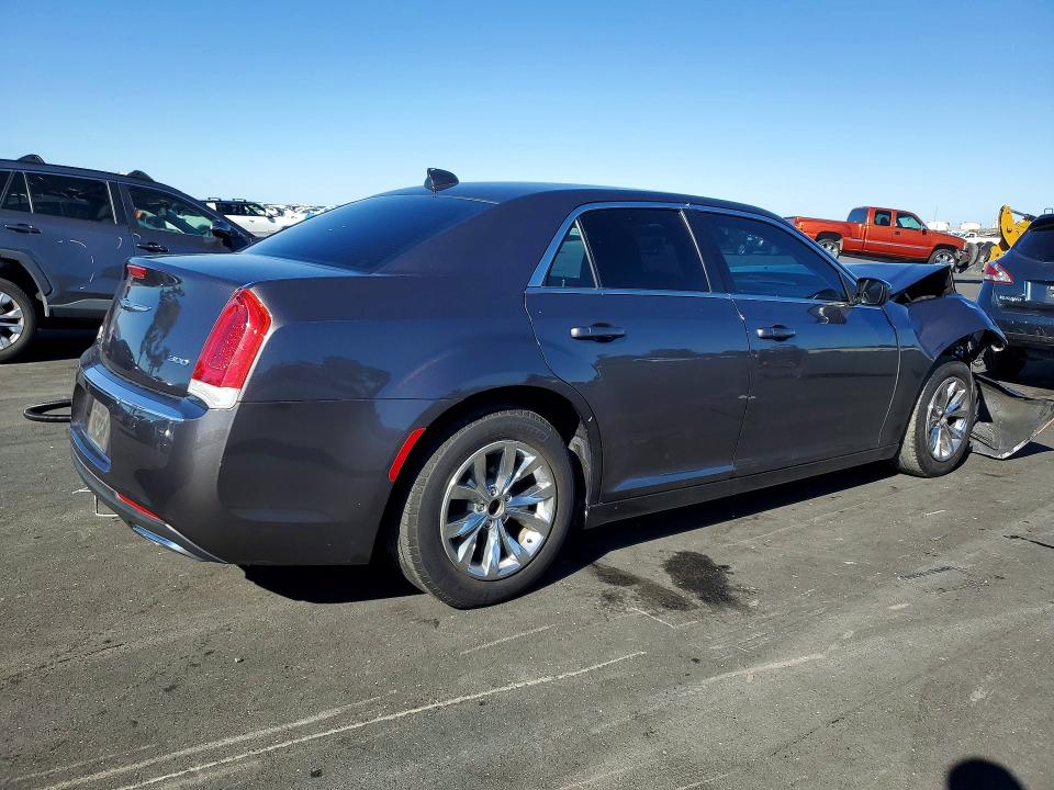 48803556 :رقم المزاد ، 2C3CCAAG6FH864288 vin ، 2015 Chrysler 300 مزاد بيع