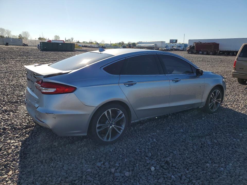 49925256 :رقم المزاد ، 3FA6P0D99LR175842 vin ، 2020 Ford Fusion مزاد بيع