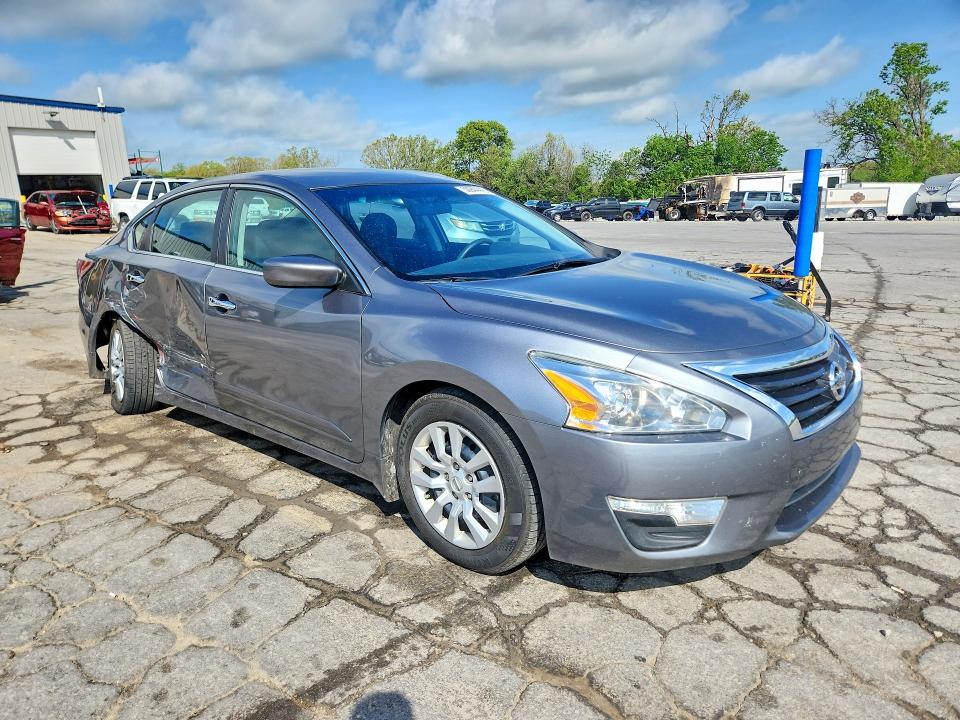 2015 Nissan Altima მანქანა იყიდება აუქციონზე, vin: 1N4AL3APXFC572098, აუქციონის ნომერი: 50944446