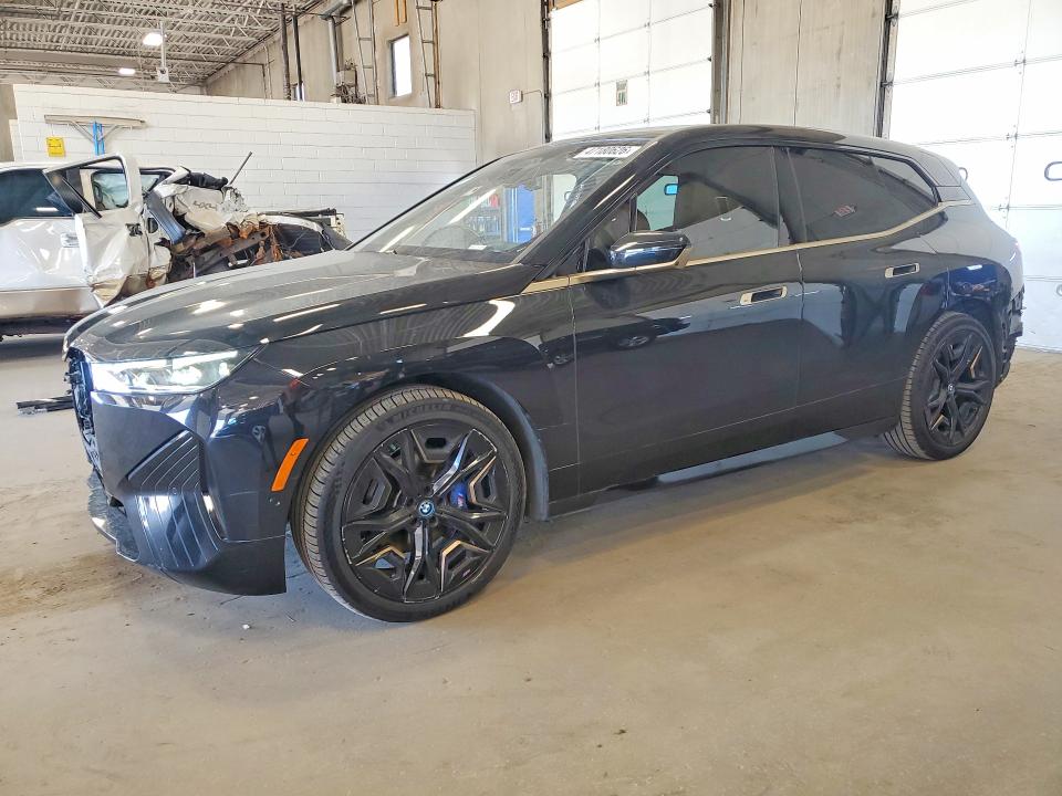 47180626 :رقم المزاد ، WB533CF00PCM70871 vin ، 2023 Bmw Ix مزاد بيع