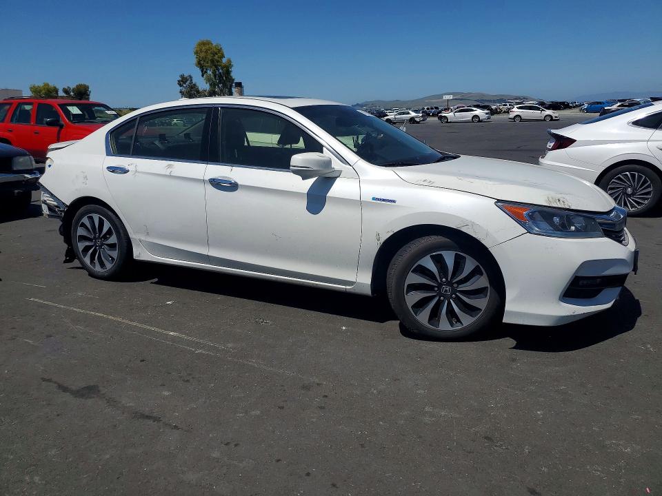 2017 Honda Accord მანქანა იყიდება აუქციონზე, vin: JHMCR6F56HC003910, აუქციონის ნომერი: 51630106