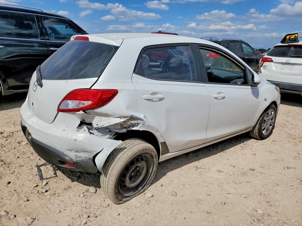 48842126 :رقم المزاد ، JM1DE1HY5B0126604 vin ، 2011 Mazda Mazda2 مزاد بيع
