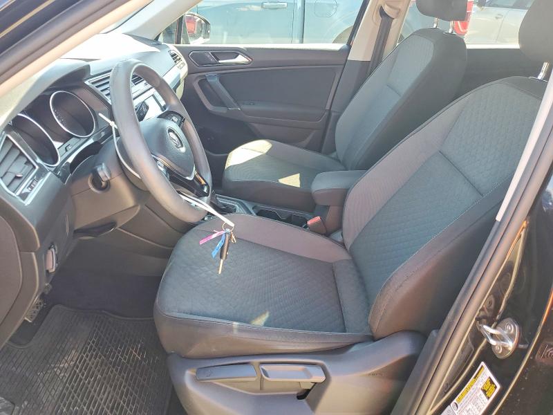 50320356 :رقم المزاد ، 3VV1B7AX3JM057893 vin ، 2018 Volkswagen Tiguan مزاد بيع