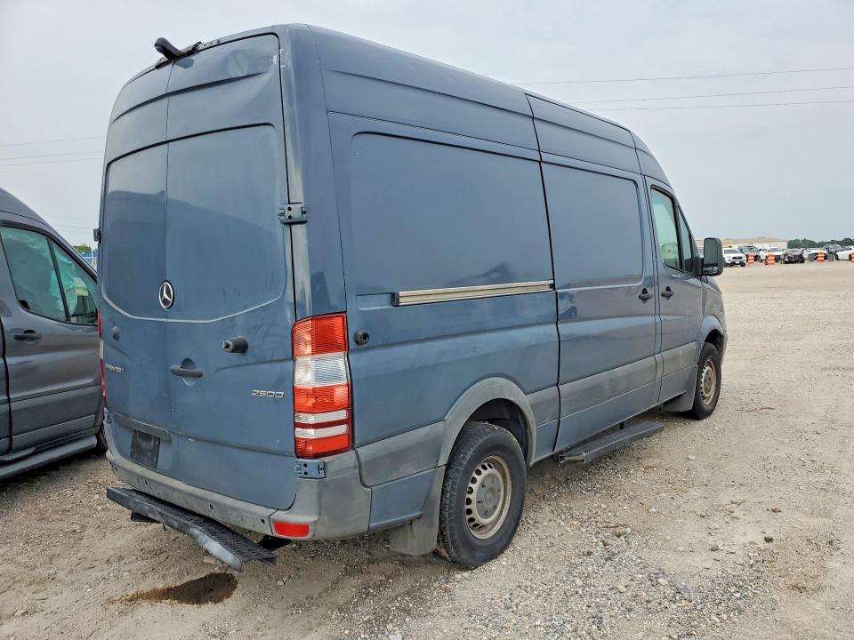 2018 Mercedes Benz Sprinter მანქანა იყიდება აუქციონზე, vin: WD3PE7CD3JP622442, აუქციონის ნომერი: 50918336