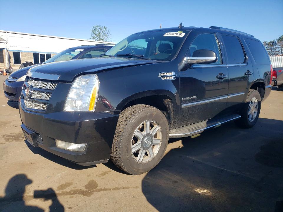 50702976 :رقم المزاد ، 1GYS4AEF4ER104990 vin ، 2014 Cadillac Escalade مزاد بيع