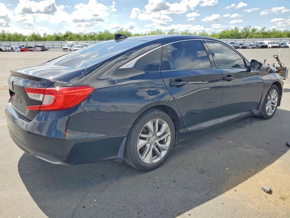 49998996 :رقم المزاد ، 1HGCV1F14JA247894 vin ، 2018 Honda Accord مزاد بيع