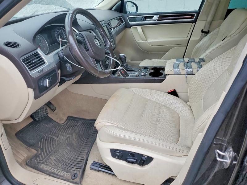 48290146 :رقم المزاد ، WVGEF9BP6GD012879 vin ، 2016 Volkswagen Touareg مزاد بيع