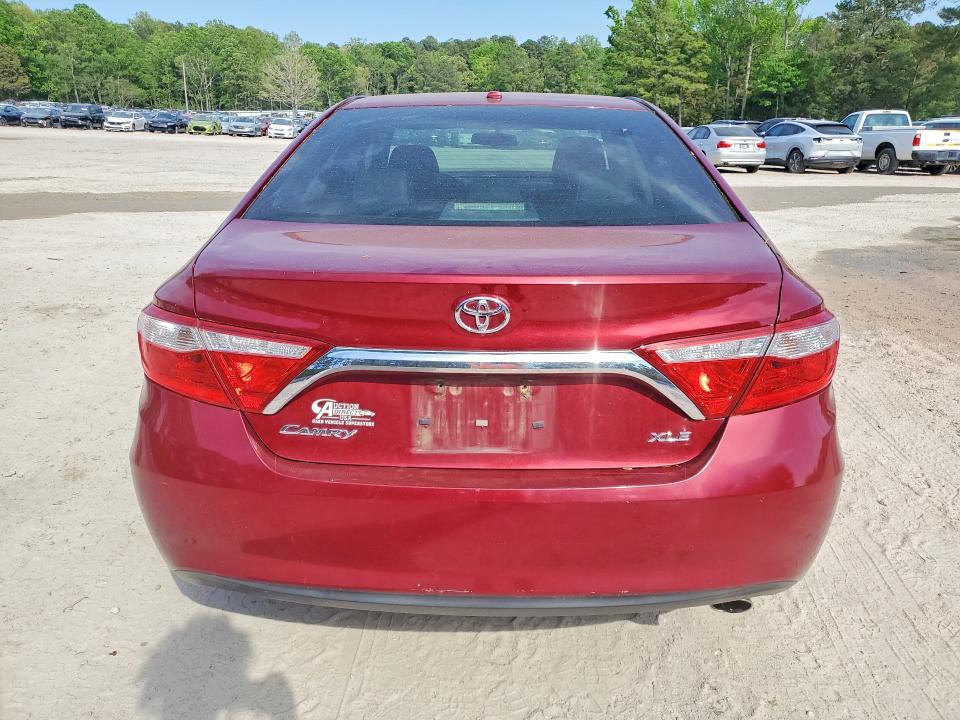 50428526 :رقم المزاد ، 4T1BF1FK2GU611605 vin ، 2016 Toyota Camry مزاد بيع