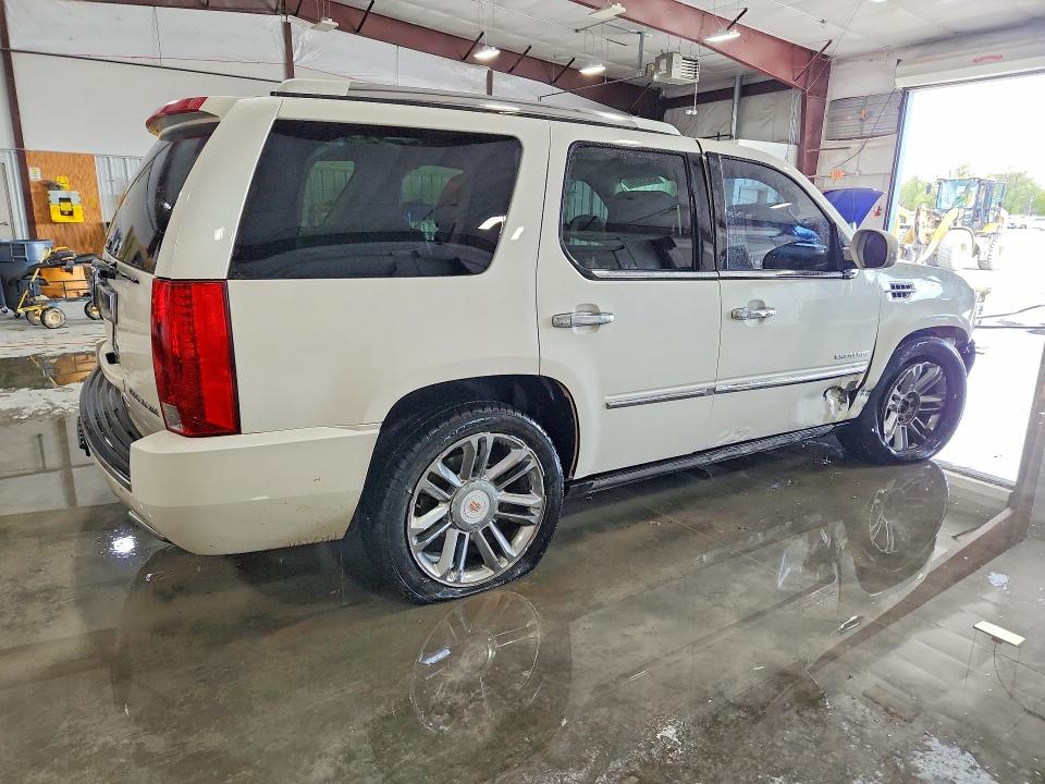 2012 Cadillac Escalade მანქანა იყიდება აუქციონზე, vin: 1GYS4DEF7CR216505, აუქციონის ნომერი: 49093396