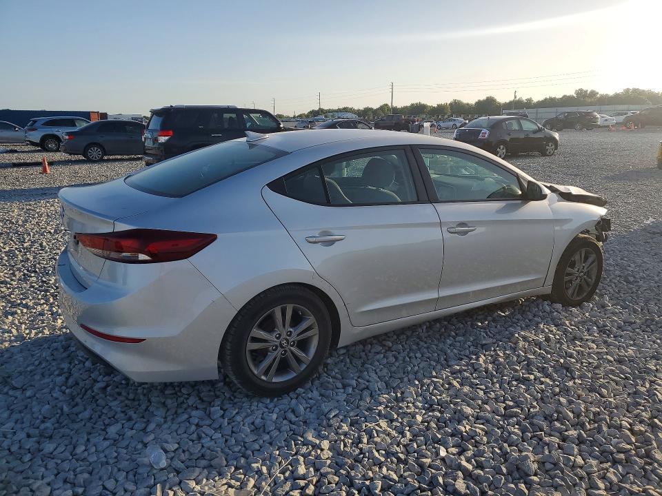 50572486 :رقم المزاد ، KMHD84LF7HU068085 vin ، 2017 Hyundai Elantra مزاد بيع