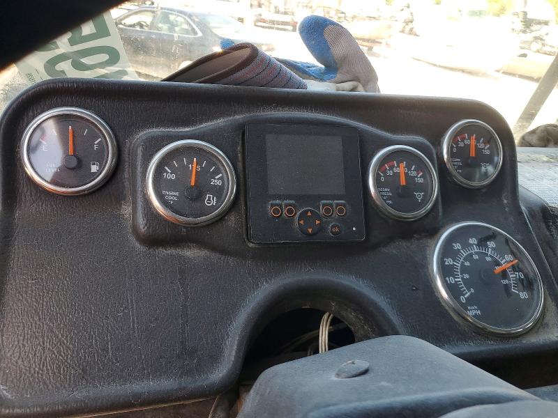 49513236 :رقم المزاد ، 5VCACDLE9FH218347 vin ، 2015 Autocar Llc Xpeditor مزاد بيع