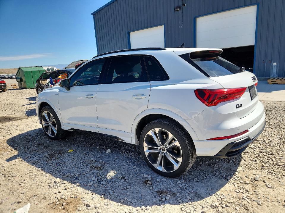 51340266 :رقم المزاد ، WA1EECF37M1028141 vin ، 2021 Audi Q3 مزاد بيع
