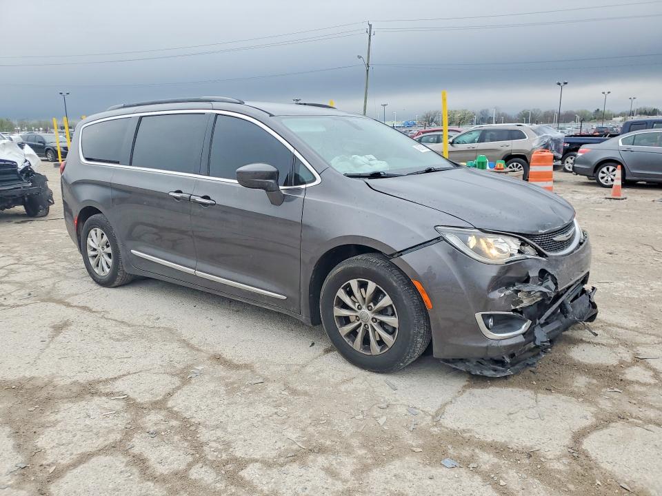 2017 Chrysler Pacifica მანქანა იყიდება აუქციონზე, vin: 2C4RC1BG4HR592437, აუქციონის ნომერი: 48209126