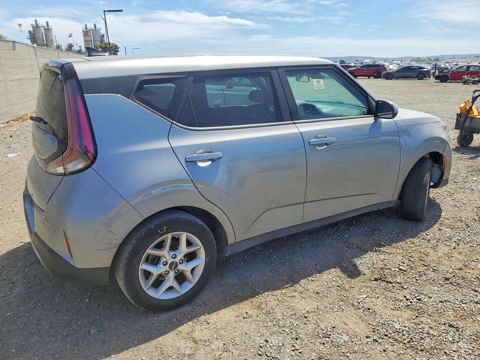 50525946 :رقم المزاد ، KNDJ23AU7P7881086 vin ، 2023 Kia Soul مزاد بيع