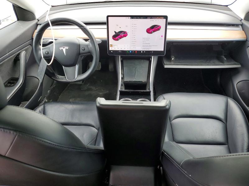 49037306 :رقم المزاد ، 5YJ3E1EB5KF390211 vin ، 2019 Tesla Model 3 مزاد بيع