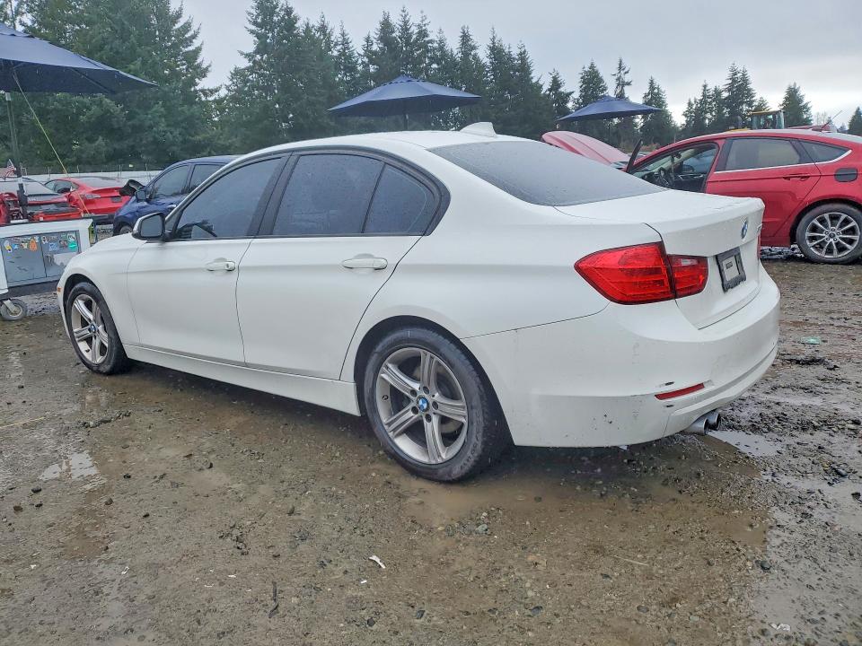 48522326 :رقم المزاد ، WBA3C1C57EK113339 vin ، 2014 Bmw 328 مزاد بيع