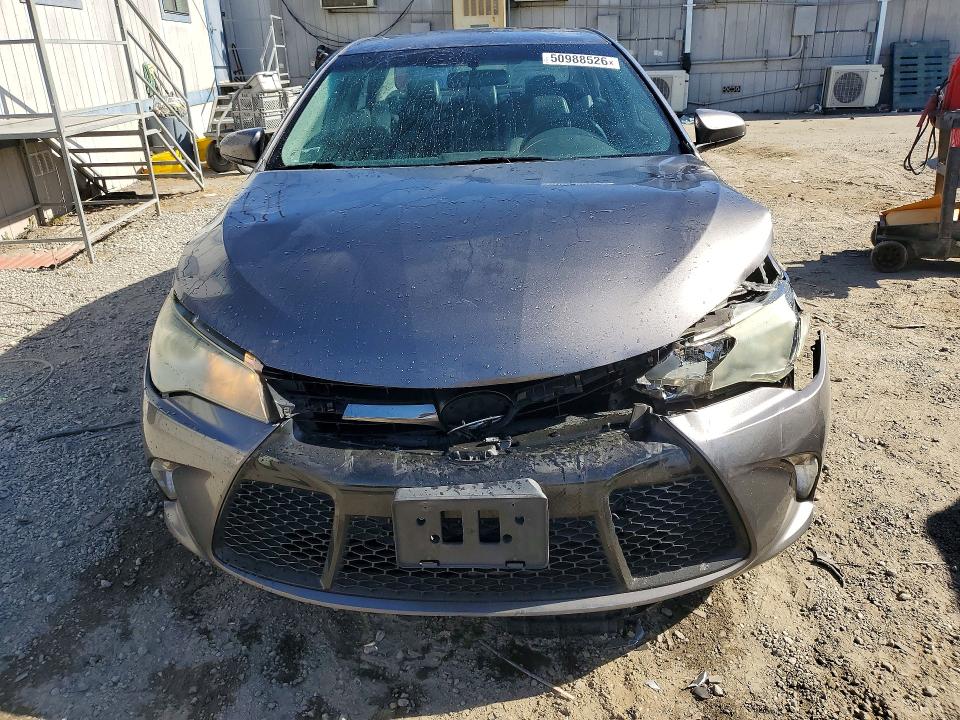50988526 :رقم المزاد ، 4T1BF1FK7GU202399 vin ، 2016 Toyota Camry مزاد بيع